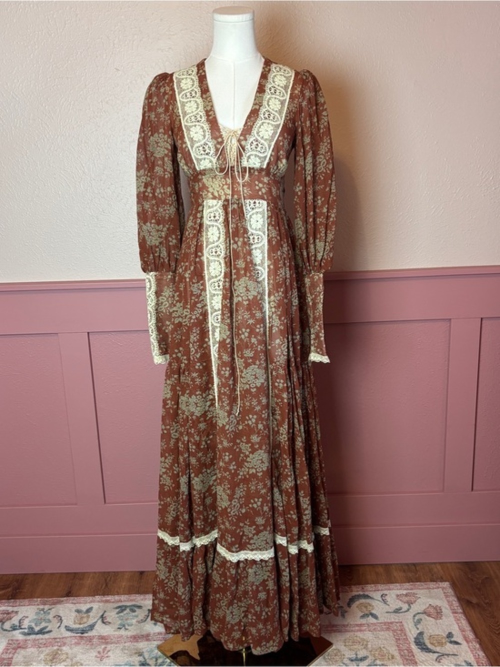 70s Gunne Sax Vintage Cream & Brown Floral Prairie Maxi Dress small cottage